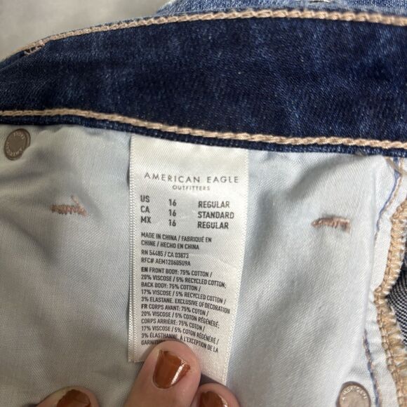 American Eagle Outfitters Mom Blue Jeans Womens 16 Distressed Embroidered - Picture 5 of 15